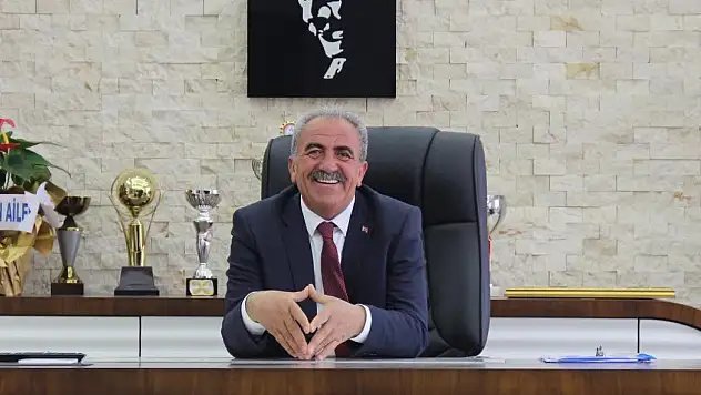 Güleser: Alnımız ak, başımız diktir