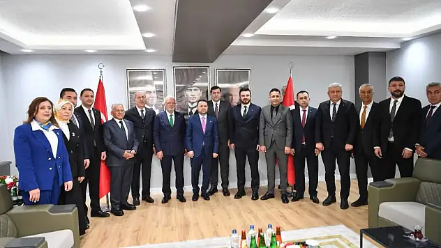 Gürlek'ten MHP'ye Ziyaret