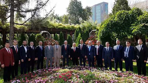 Güven tazeleyen başkanlardan Başkan Büyükkılıç'a ziyaret!
