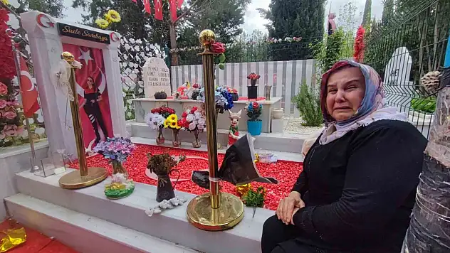 Polis memuru Sude Sarıkaya'nın mezarına hırsızlar dadandı