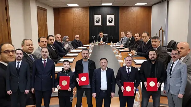 Hacılar ve İncesu'ya sağlık yatırımı: Acil Sağlık İstasyonu ve Diyaliz Merkezi geliyor!