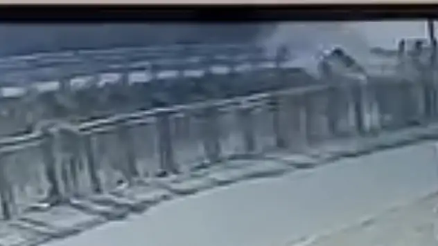 Araç sulama kanalına uçtu: O anlar kameralara yansıdı