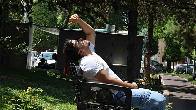 Hafta sonu serinlik geliyor ama gece sıcaklıkları yüksek seyredecek