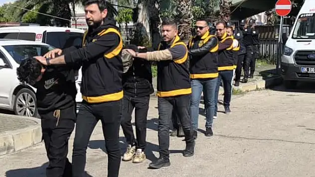 Halde sıkı denetim: 16 Suriyeli göçmen sınır dışı edildi