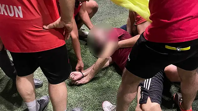 Halı saha maçında kalp krizi: 44 yaşındaki Tekin Alp Tekin yaşamını yitirdi