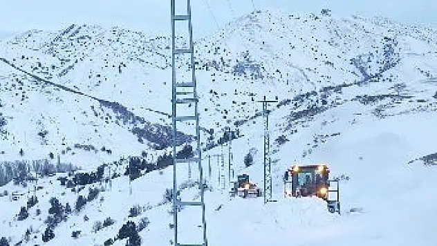 Hasta kadın köyde mahsur kaldı