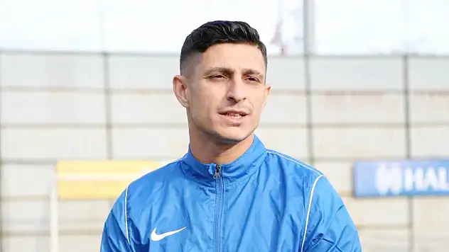 Herkes Erzurumspor'u sırtlayan Kayserili futbolcu Benhur Keser'i konuşuyor
