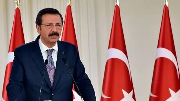 Hisarcıklıoğlu: 30 Ağustos'u gurur ve coşkuyla kutluyoruz