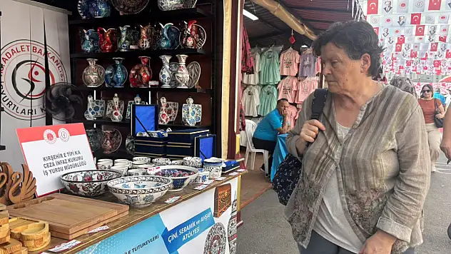 Hükümlü ve tutukluların ürettiği yüzlerce ürün fuarda vatandaşlarla buluştu
