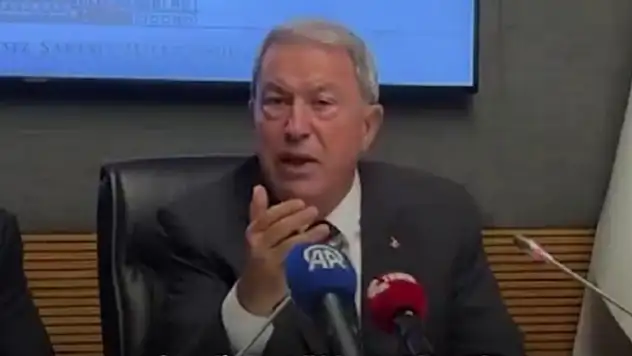 Hulusi Akar'dan kritik mesai: Görüşmede nasıl mesajlar verdi?