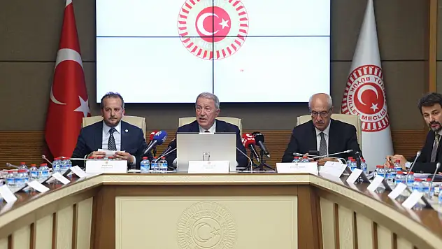 Hulusi Akar duyurdu: Teklif Genel Kurul yolunda!