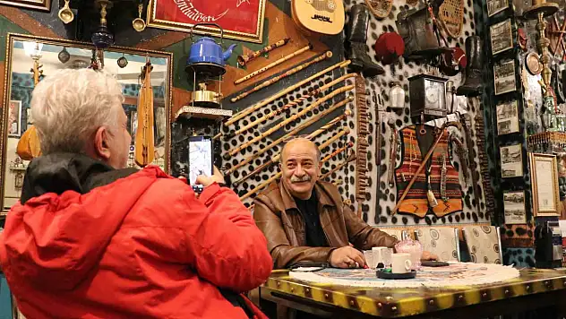 İşletmesini antikalarla doldurdu: Sivas'ta büyük ilgi görüyor!