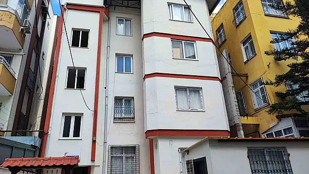 Genç kadın düğününe iki ay kala evinde ölü bulundu