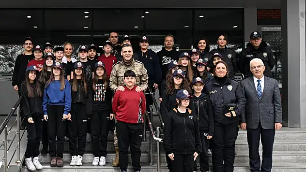 İl Emniyet Müdürü Aydın'dan şehidin emanetine doğum günü sürprizi