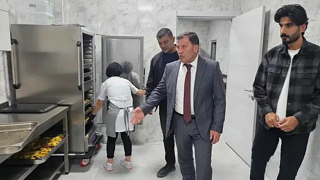 İl Müdürü Kabakcı, öğrenci yurtlarının ortak kullanım alanlarını inceledi