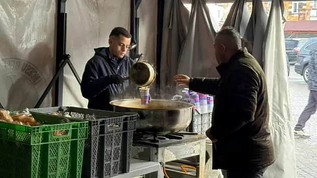 İncesu Belediyesi'nden esnafa ve vatandaşa sıcak ikram