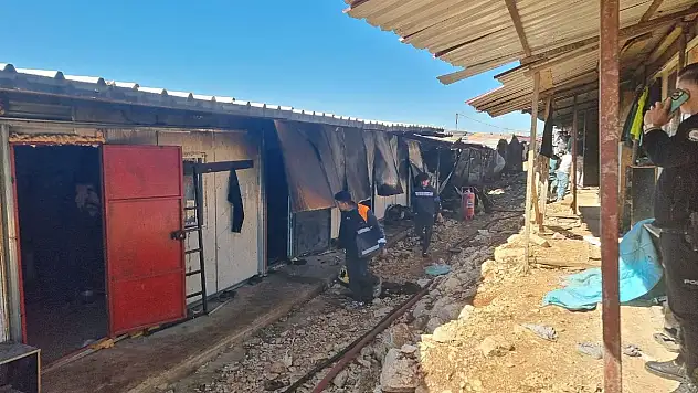 Adana'da konteynerda yangın çıktı!