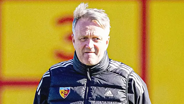 İstanbul'da kritik saatler: Erling Moe Kayserispor'un Kasımpaşa 11'ini belirledi