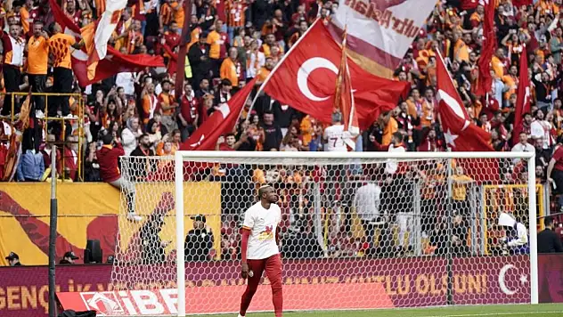 İstanbul'da üst üste goller var! Galatasaray-Kayserispor!
