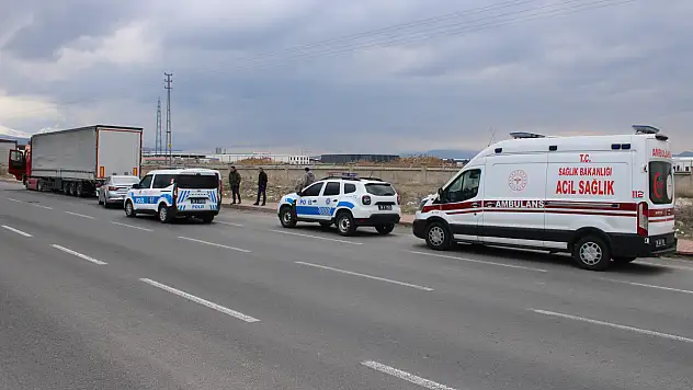 İstanbul'dan Kayseri'ye gelen tır şoförü tırın altında ölü bulundu!