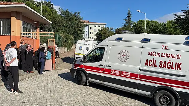 İstanbul Valiliği açıkladı: Başakşehir'deki okul kavgasında 5 öğrenci yaralandı!