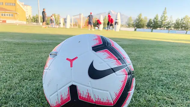 İşte Kayserispor'un elini kolunu bağlayan iki problemli dosya!