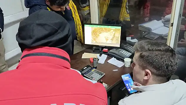 Jandarma kayıp kadını telefonla buldu
