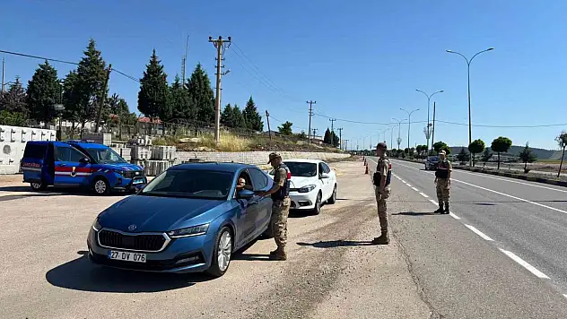 Gaziantep'te bayram trafiğine dron destekli denetim