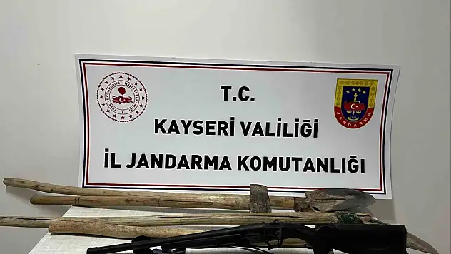 Kayseri jandarmasından izinsiz kazı yapanlara suçüstü!