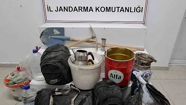 Yozgat'ta kaçak kazı yapan definecilere suçüstü yakalandı!