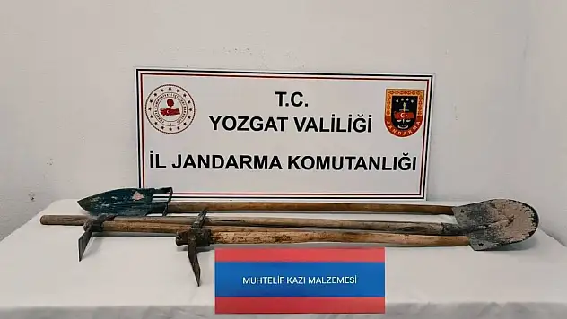 Kaçak kazıda suçüstü: 2 kişi yakalandı