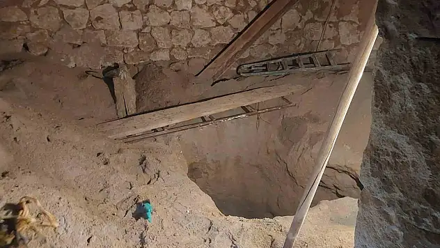 Kaçak kazı yapan şahıslar suçüstü yakalandı