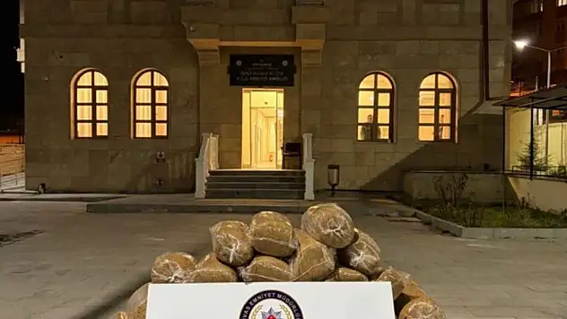 Araçta 200 kilo kaçak tütün yakalandı