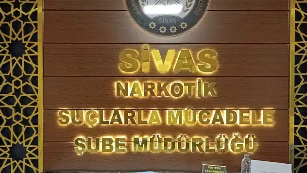 Kağıda emdirilmiş 32 bin kullanımlık uyuşturucu ele geçirildi