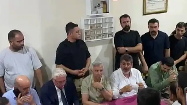 Kahramanmaraş'ta protesto! Vali yolu açtırdı