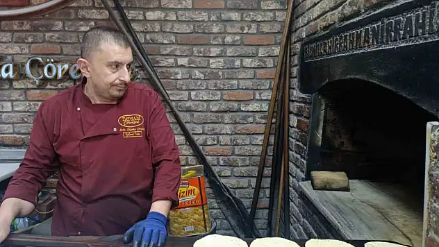 Geleneksel Maraş çöreği Ramazan sofralarını süslüyor