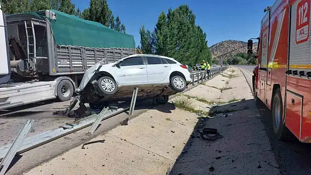 Kentte 3 ayrı kaza meydana geldi - 8 kişi yaralandı