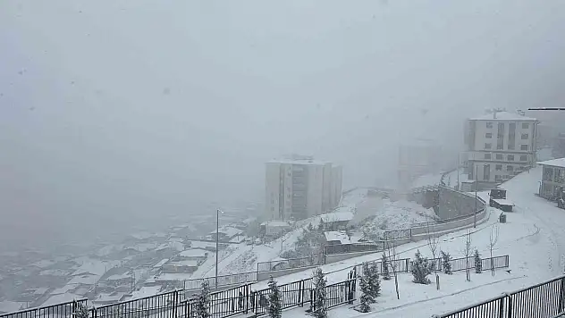 Kahramanmaraş'ta 61 yol ulaşıma kapandı