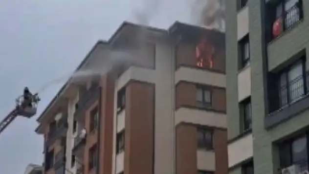 Kahramanmaraş'ta apartmanda yangın çıktı!