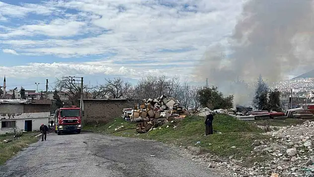 Kahramanmaraş'ta iş yerinde yangın çıktı!
