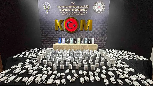 Kahramanmaraş'ta kaçak telefon ve makaron operasyonu