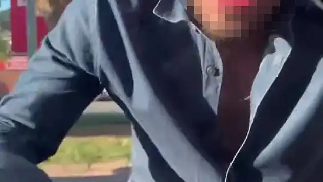 Kahramanmaraş'ta trafikte kavga çıktı: Cama yumruk attı!