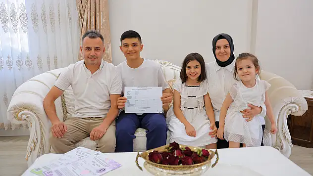 Kahramanmaraşlı depremzede öğrenciden gururlandıran LGS başarısı
