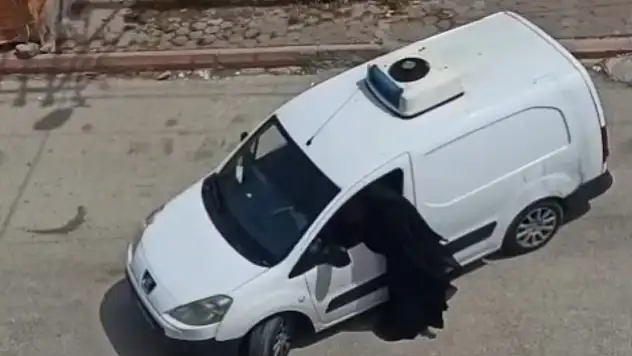 Çay Yüzünden Tartıştı, Eşini Darbetti