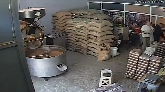 Kahve borcu nedeniyle iş yerindeki toptancıya saldırdı