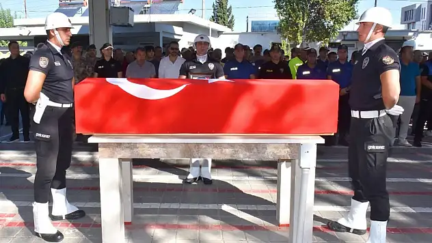 Kalp krizinden hayatını kaybeden polis memuruna son görev...