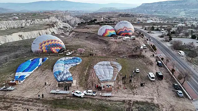 Kapadokya'da sıcak hava balon turlarına hava muhalefeti