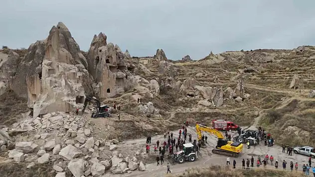 Kapadokya'daki çöken peribacası dron ile görüntülendi