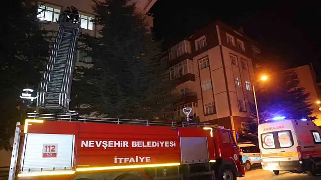 Yaşlı kadın kapıyı açmayınca ekipler seferber oldu