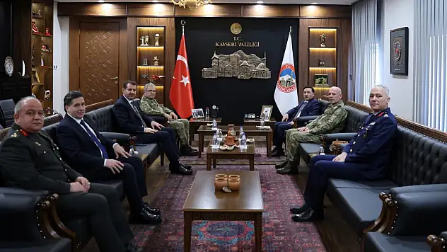 Kara Kuvvetleri Komutanı Tokel ve Bakan Yardımcısı Ayhan Vali Çiçek'e ziyaret etti